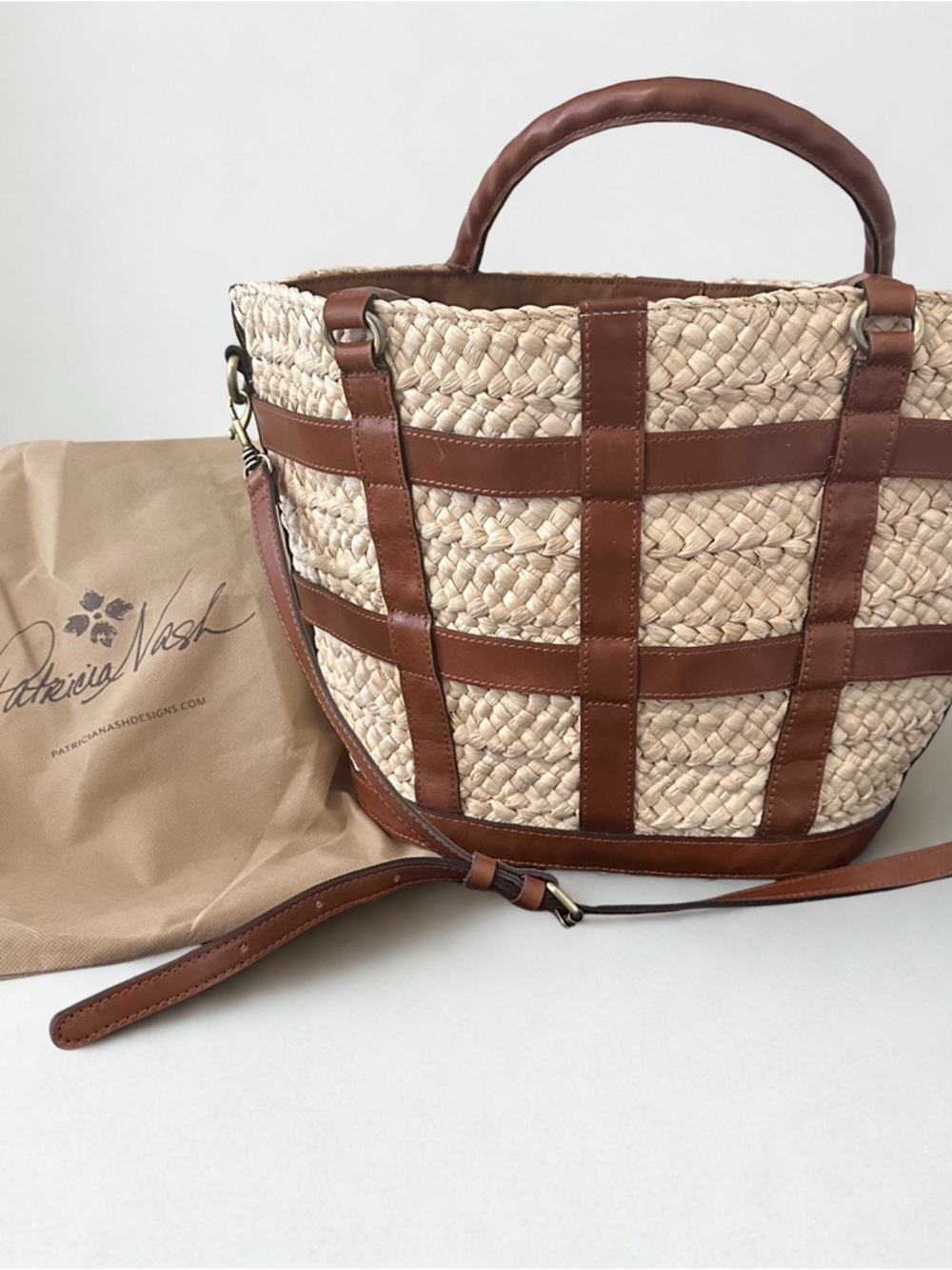 Patricia Nash Novano Tote - Specialty Woven Cornhusk & Leather Crossbody - Picture 2 of 8